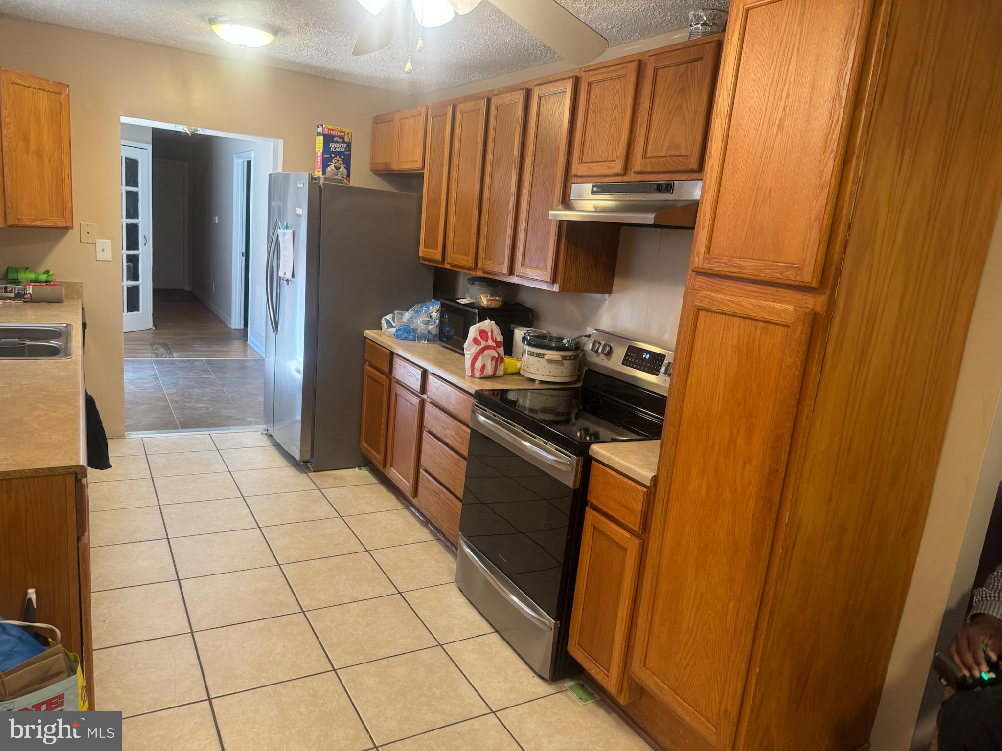 6006 Runnymeade Avenue Clinton, MD 20735 - Photo 4 of 35