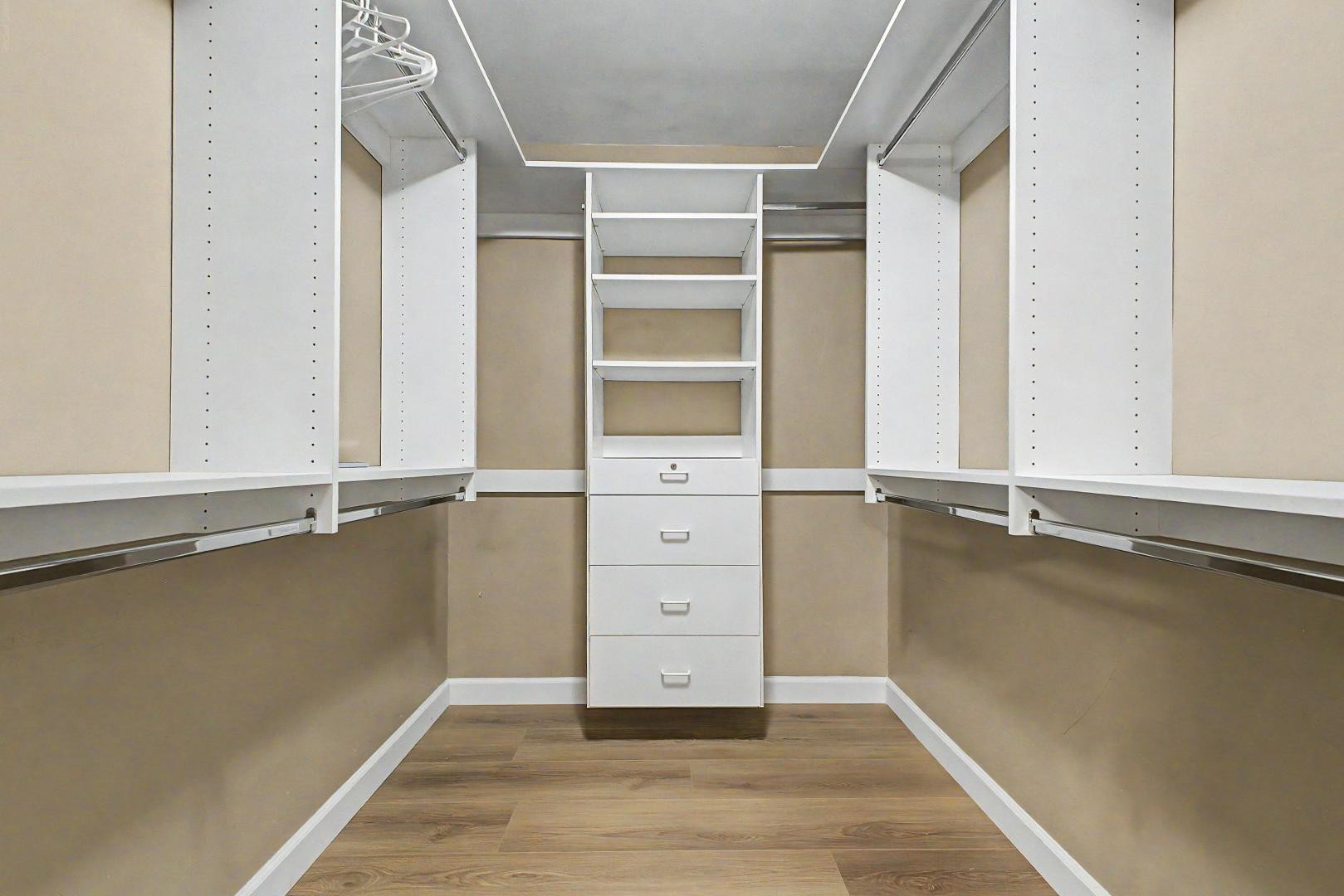 3346 East Cochise Road Phoenix, AZ 85028 - Photo 24 of 40 a view of an empty walk in closet