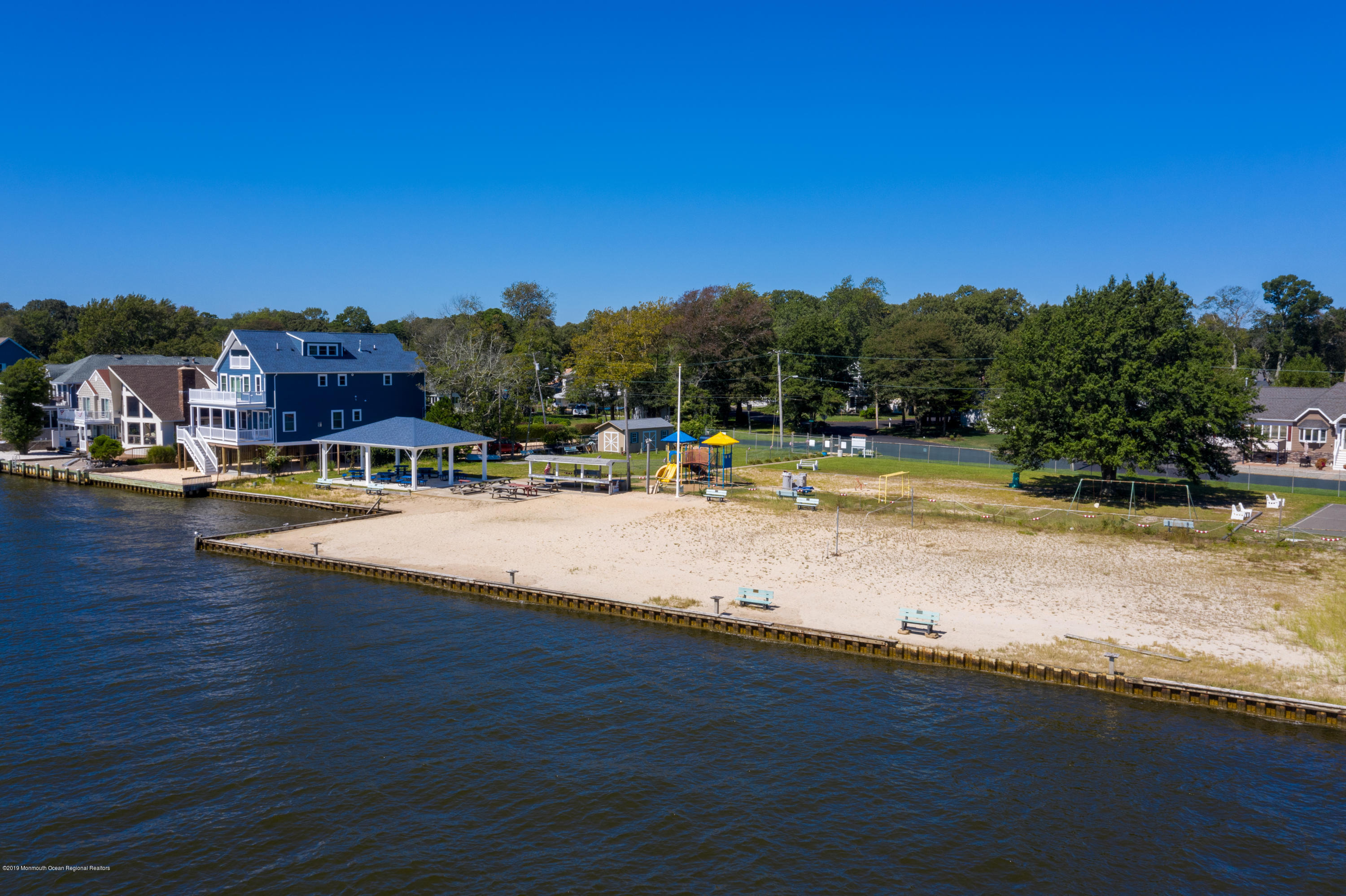 121 George Road Toms River, NJ 08753 - Photo 4 of 21 121 George Rd (28 of 32)