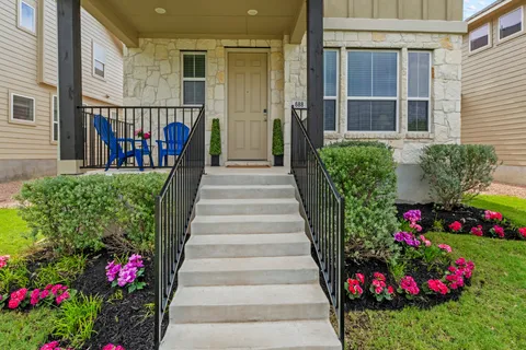 $369,500 | 688 Lone Peak Way, Dripping Springs, TX 78620
