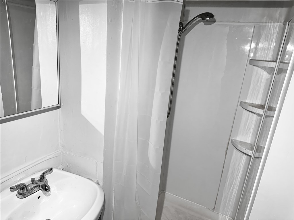 148-150 Flanders Street Rochester, NY 14619 - Photo 11 of 21