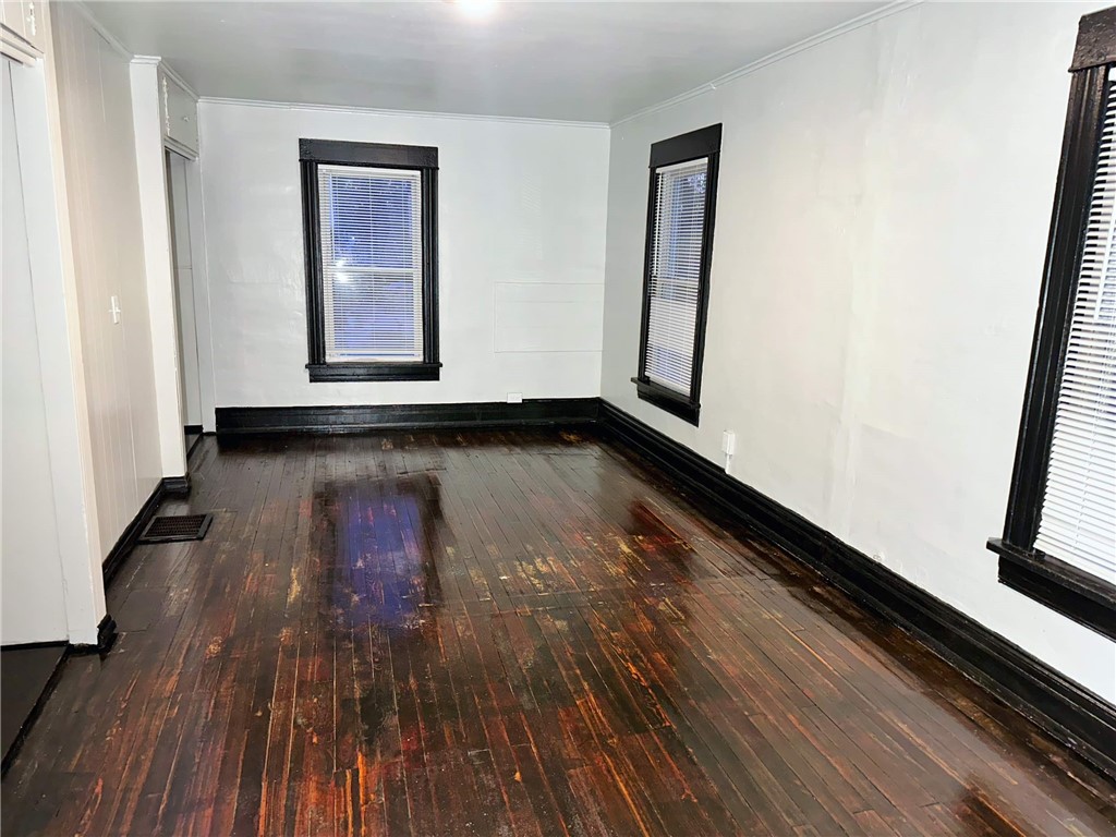 148-150 Flanders Street Rochester, NY 14619 - Photo 4 of 21