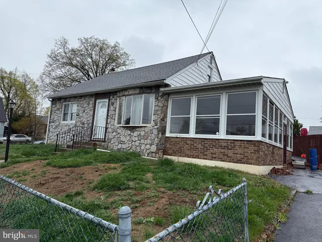 $240,000 | 1005 Maryland Avenue, Croydon, PA 19021