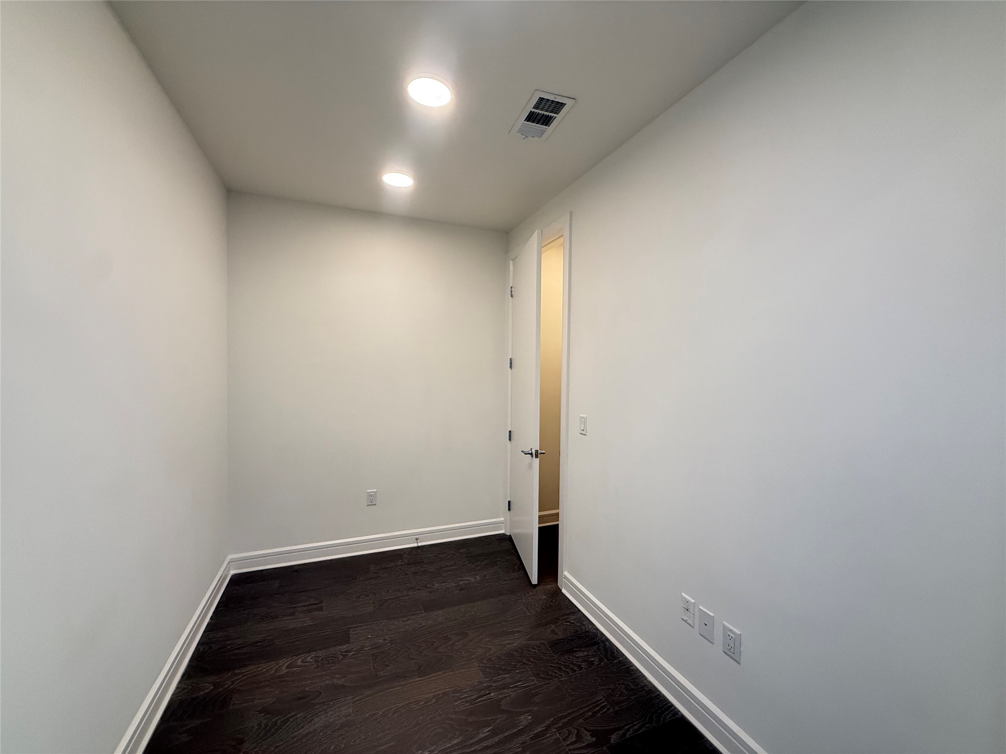 3300 Main Street, Unit PH3006 Houston, TX 77002 - Photo 5 of 13