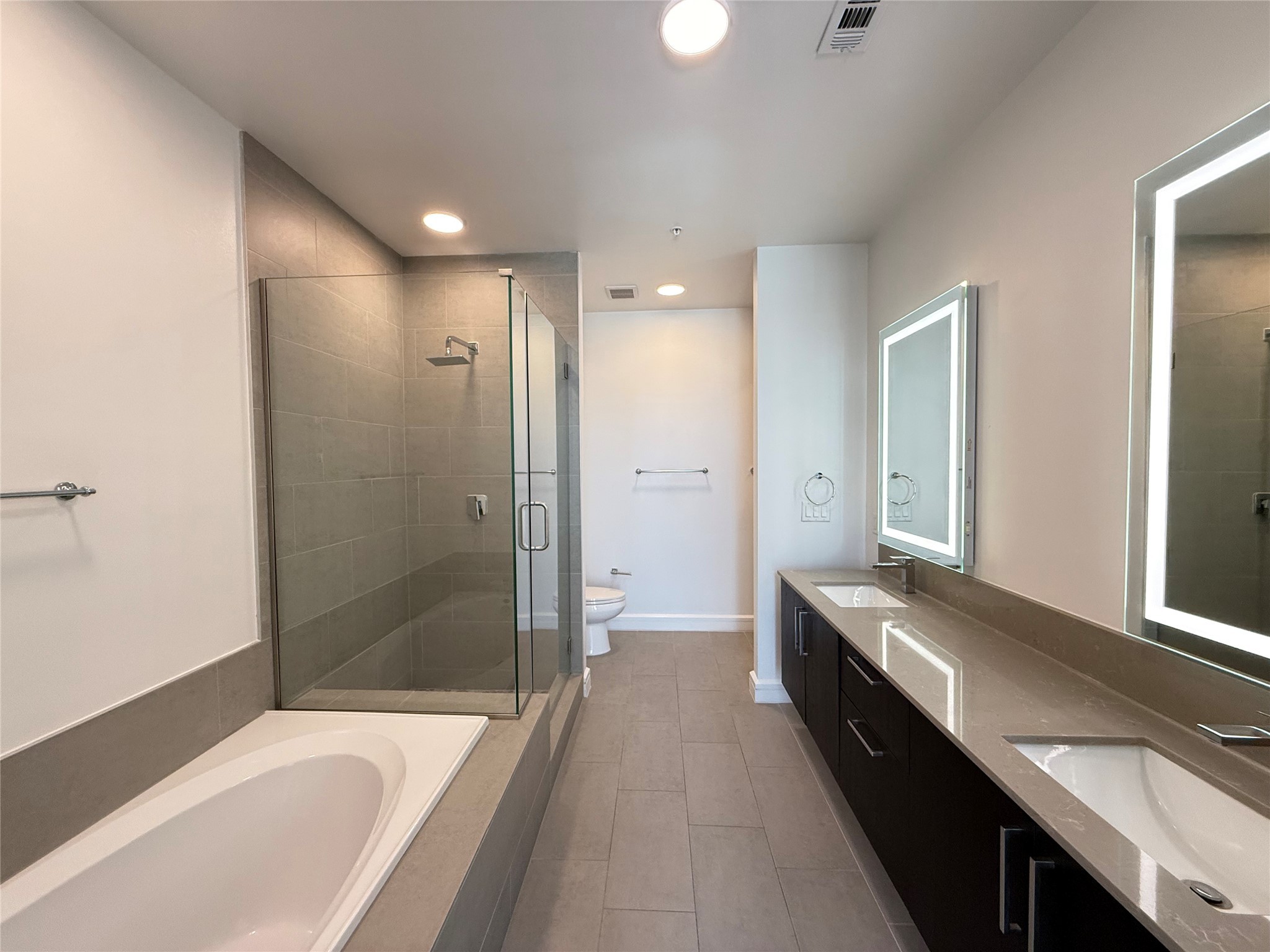 3300 Main Street, Unit PH3006 Houston, TX 77002 - Photo 10 of 13