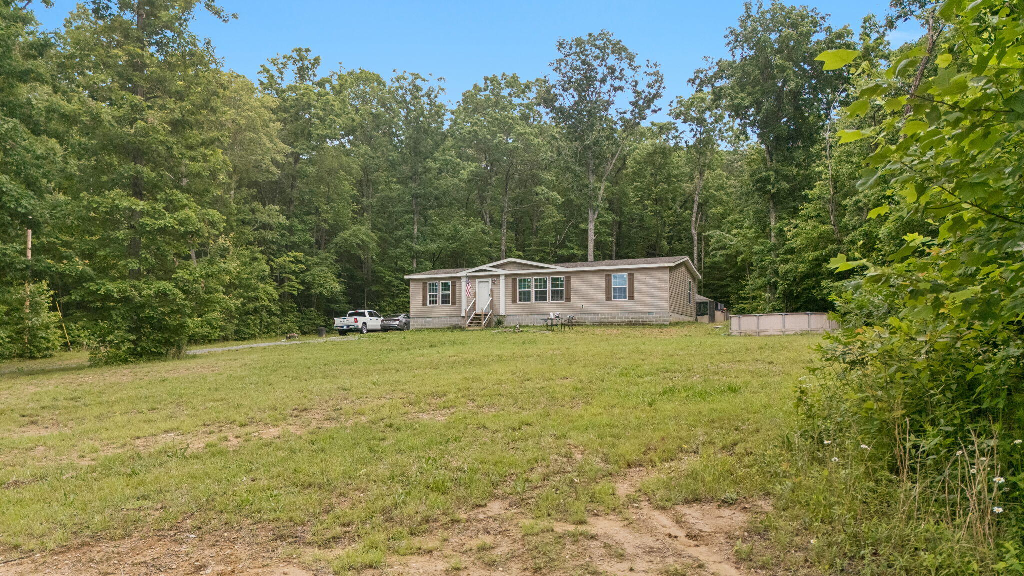 1-11 Laurel Brk Rd - 001