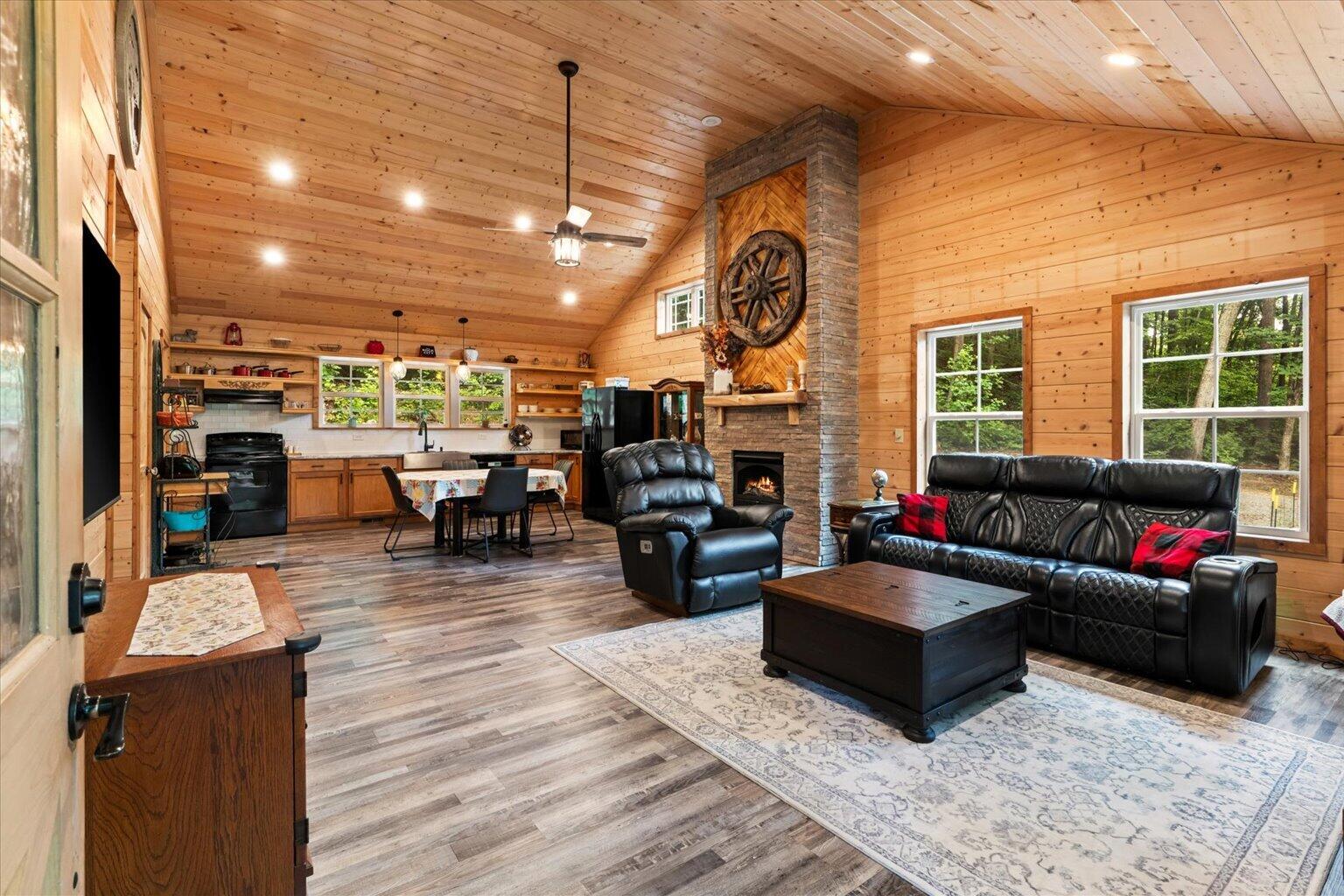 307 Smith Mountain Road Dunlap, TN 37327 - Photo 2 of 52 16-DSC02237