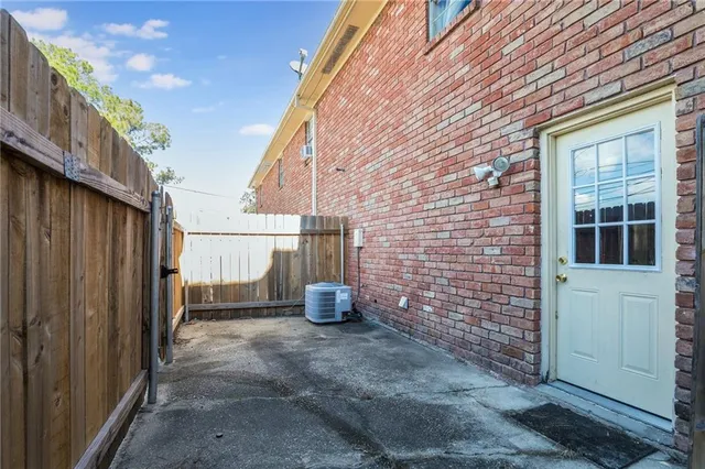 $1,400 | 2 Brandon Hall Drive, Unit D, Destrehan, LA 70047