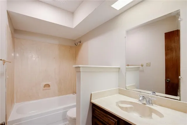 $1,400 | 2 Brandon Hall Drive, Unit D, Destrehan, LA 70047