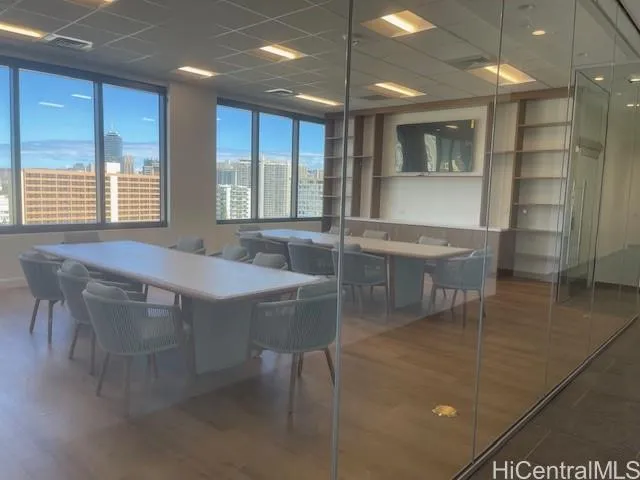 $3,950 | 1515 Liona Street, Unit 2516, Honolulu, HI 96814