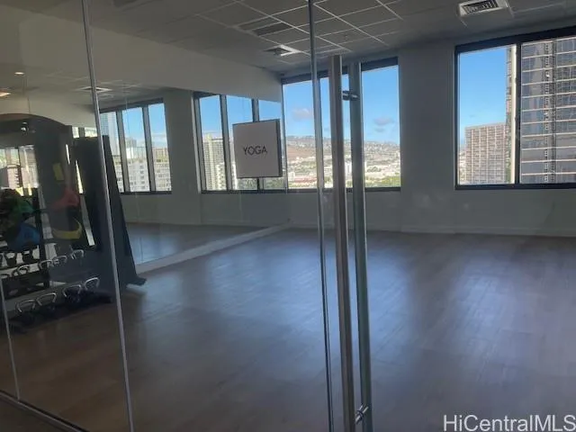 $3,950 | 1515 Liona Street, Unit 2516, Honolulu, HI 96814