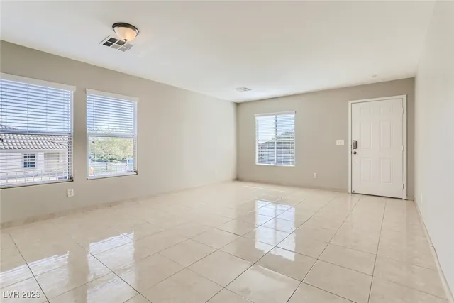 $2,610 | 189 Carlsbad Caverns Street, Henderson, NV 89012