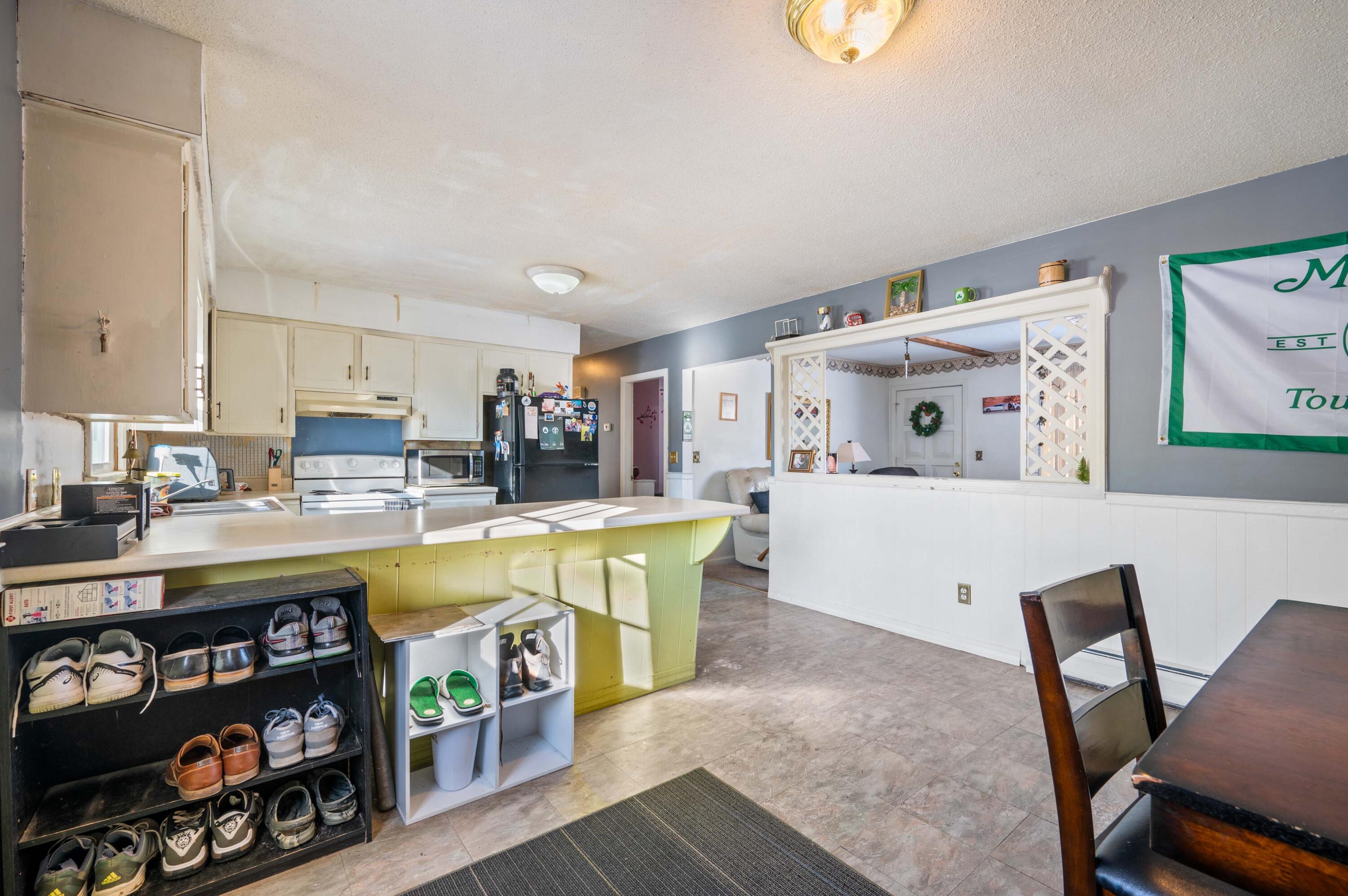 122 Western Avenue Waterville, ME 04901 - Photo 4 of 21 122-Western-Ave-3