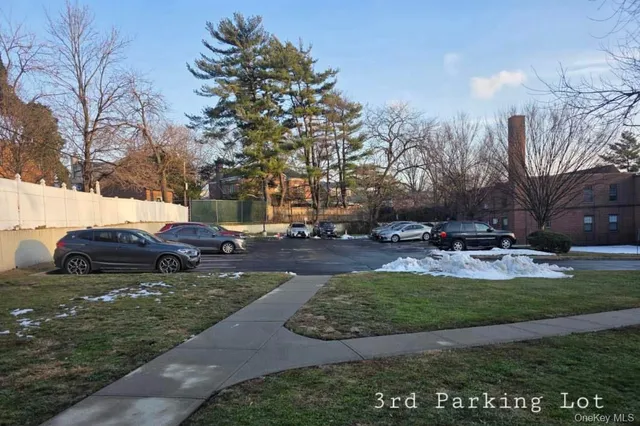 $450,000 | 70-79 Park Drive East, Unit B | Kew Gardens Hills