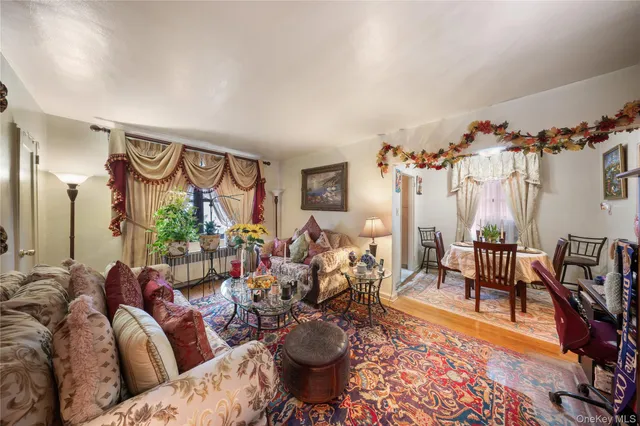 $450,000 | 70-79 Park Drive East, Unit B | Kew Gardens Hills