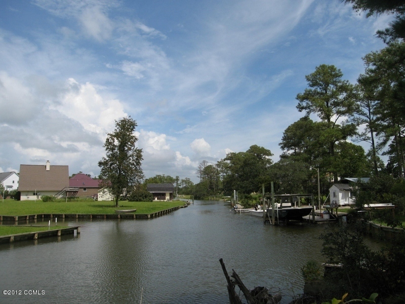 241 Shell Landing Road Beaufort, NC 28516 - Photo 3 of 7 Waterfront on Neighborhood Canal