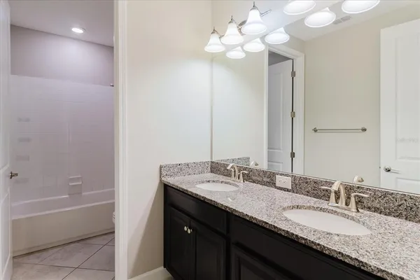 $3,200 | 11721 Sunburst Marble Road, Riverview, FL 33579