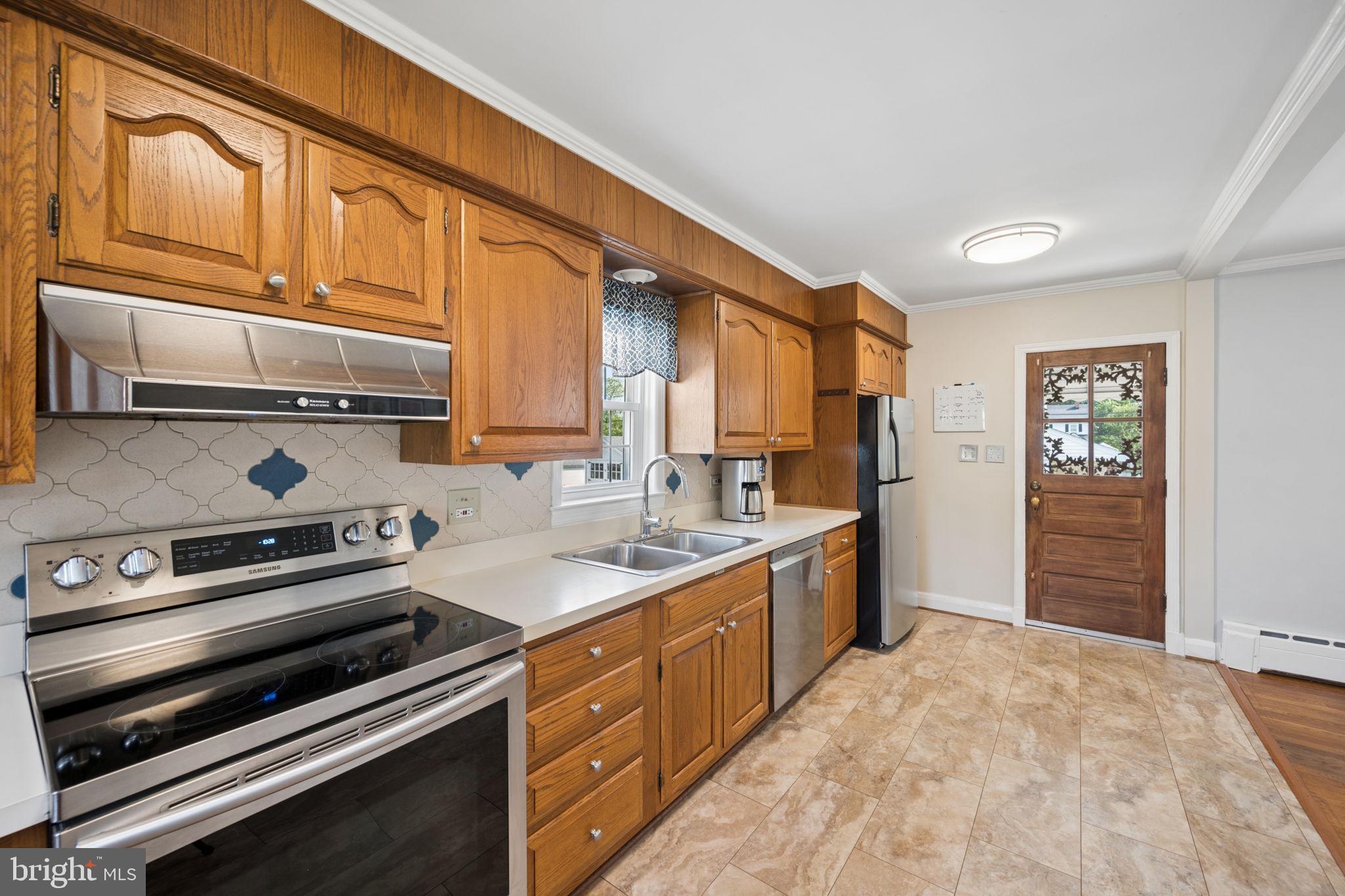 2626 Wentworth Road Baltimore, MD 21234 - Photo 19 of 75