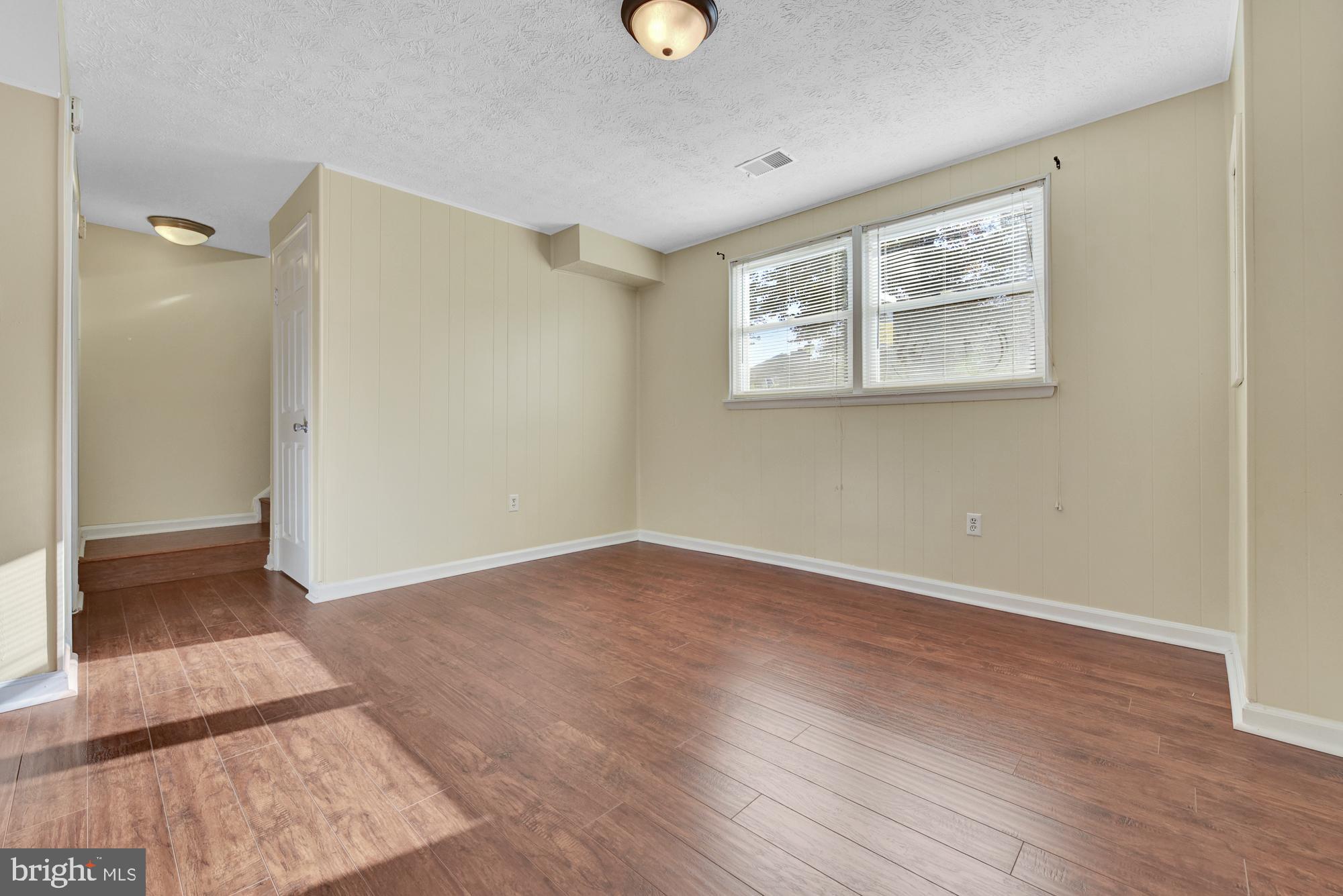 17604 Kohlhoss Road Poolesville, MD 20837 - Photo 22 of 41