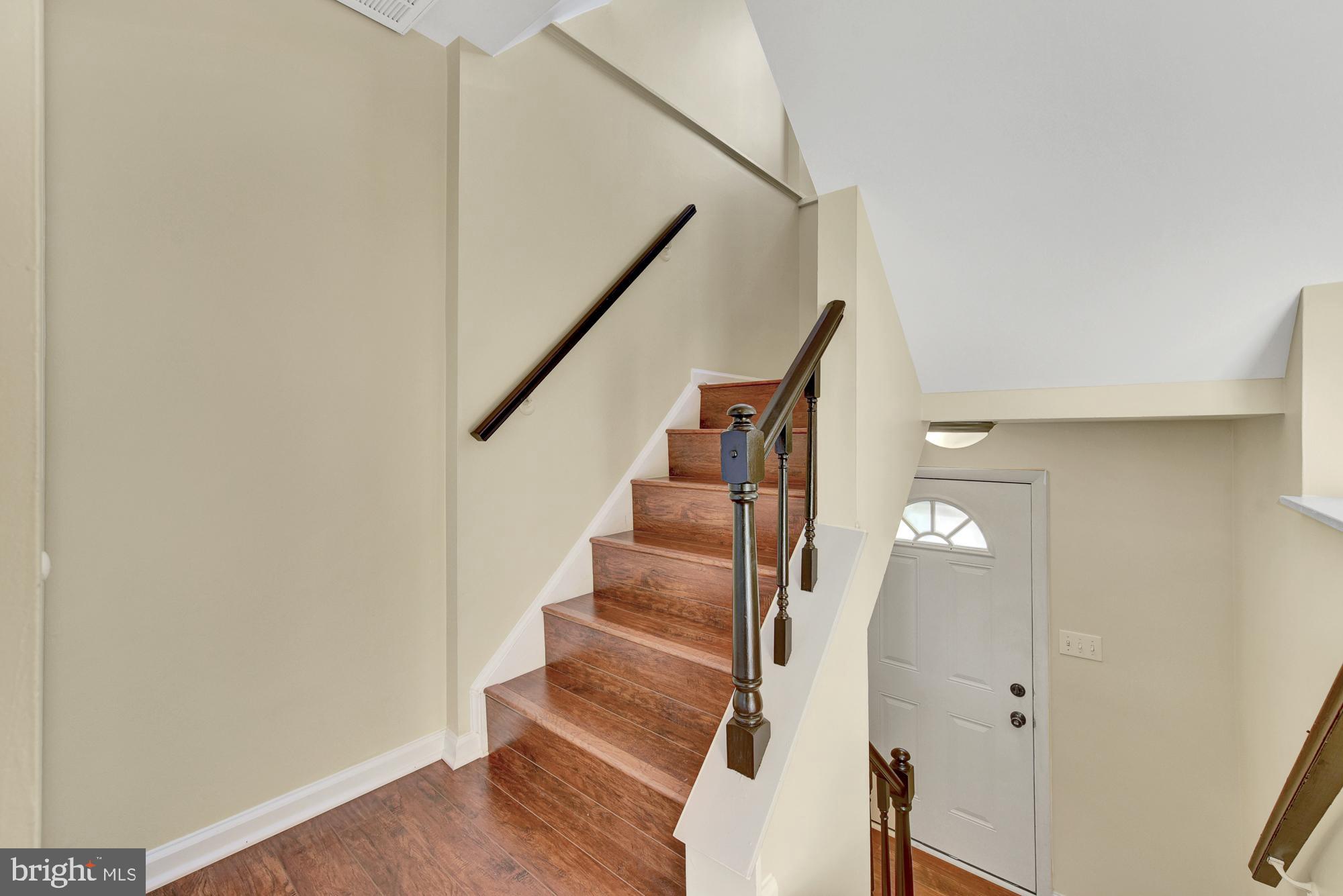 17604 Kohlhoss Road Poolesville, MD 20837 - Photo 6 of 41 Generous foyer
