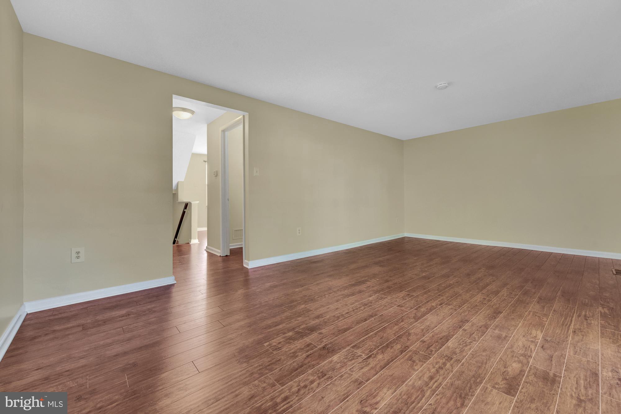 17604 Kohlhoss Road Poolesville, MD 20837 - Photo 10 of 41 Dining Room table can go here