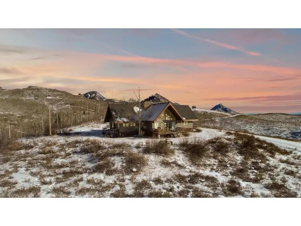 a view of a houses with a outdoor space