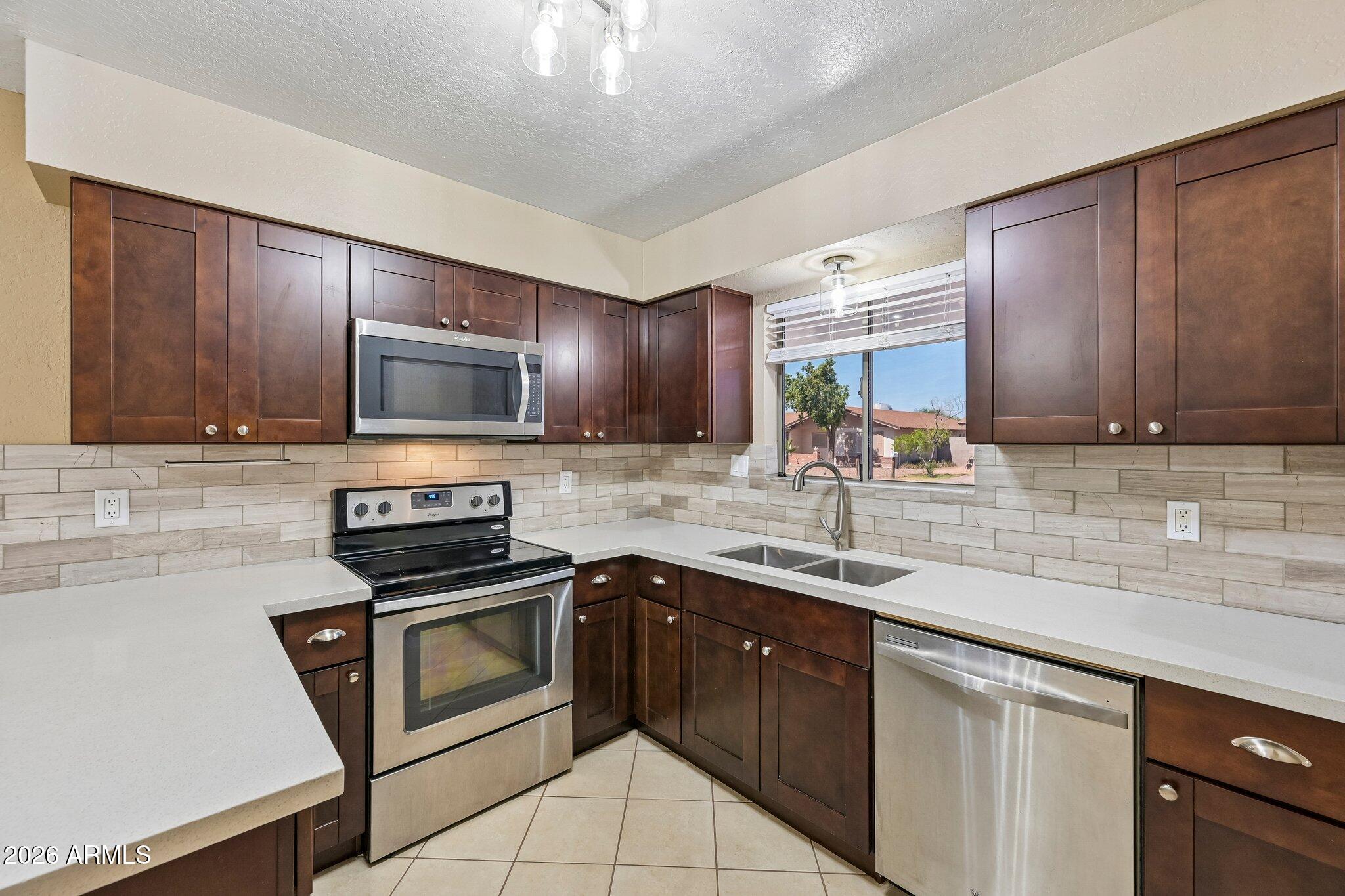 113 North Ridge Circle Mesa, AZ 85203 - Photo 10 of 35