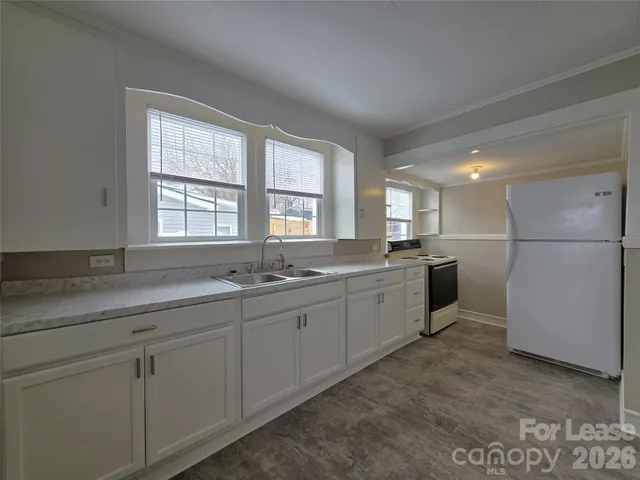 $1,195 | 42 North Cedar Street, Salisbury, NC 28144