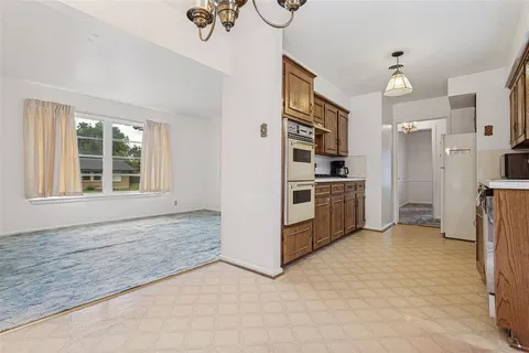 $248,950 | 422 West Daugherty Drive, Garland, TX 75041