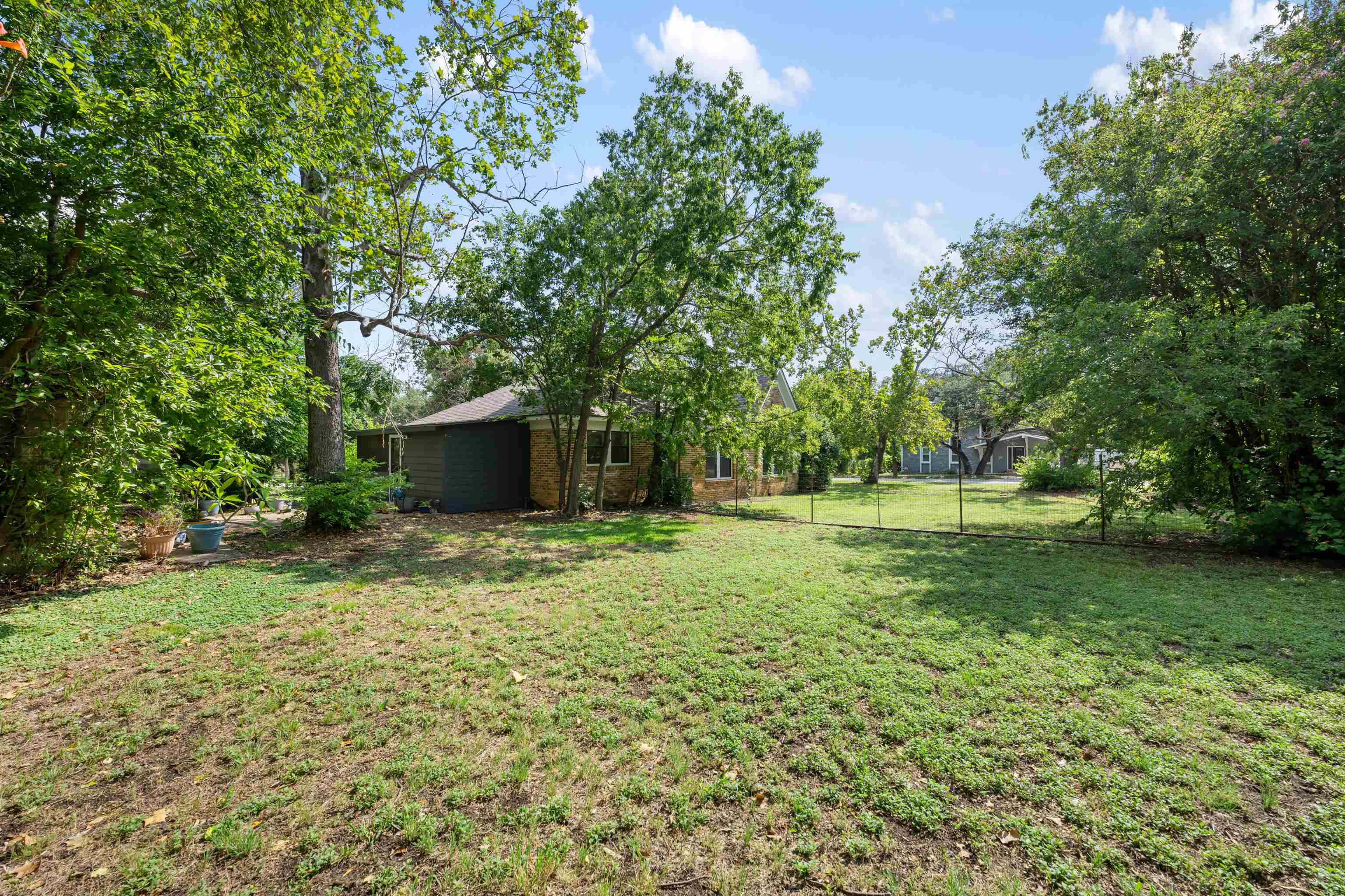 555 Hopewell Road Bertram, TX 78605 - Photo 12 of 31