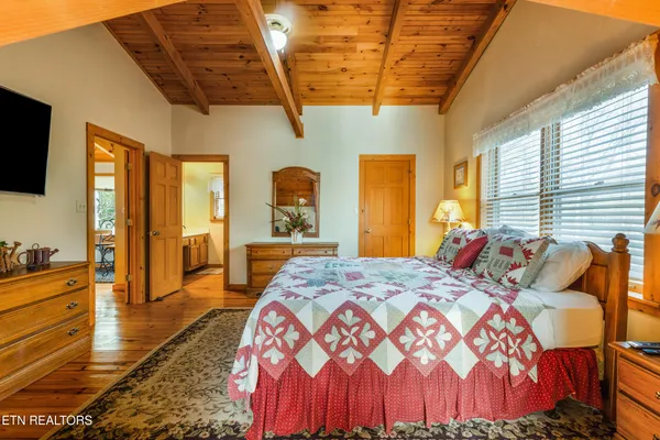$589,900 | 139 Little Round Top Lane, Townsend, TN 37882