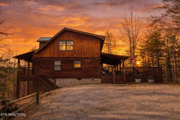 $589,900 | 139 Little Round Top Lane, Townsend, TN 37882