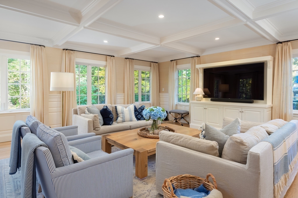 165 Cliff Road Wellesley, MA 02481 - Photo 14 of 42