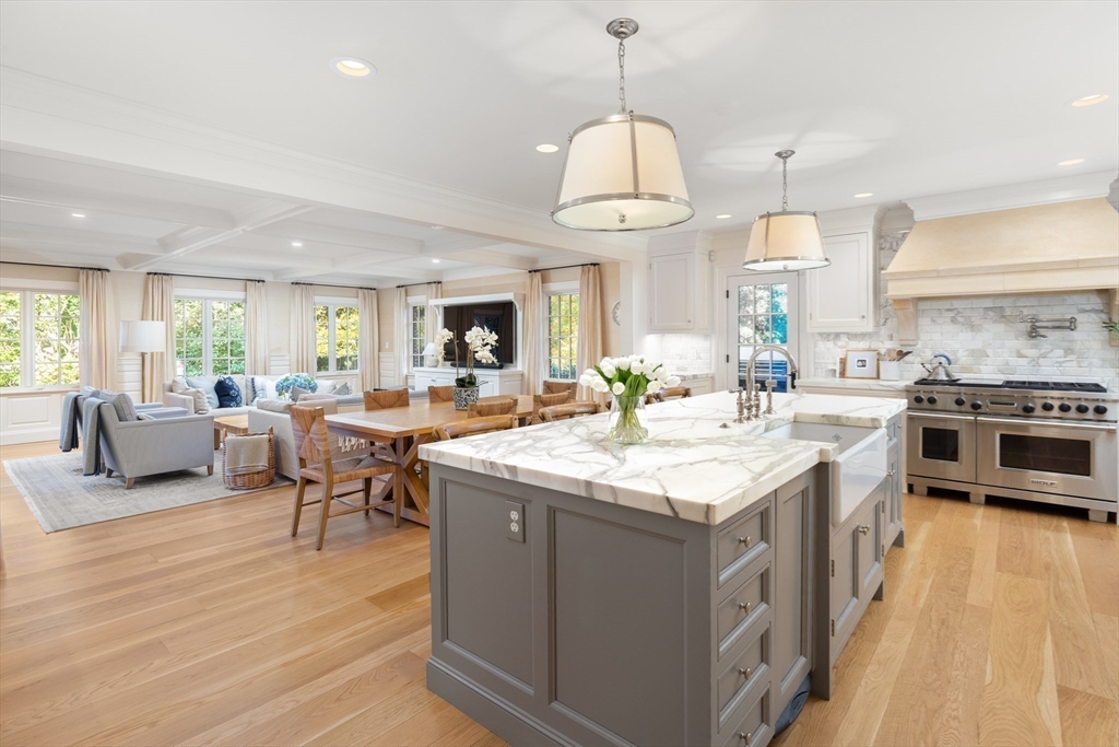 165 Cliff Road Wellesley, MA 02481 - Photo 15 of 42