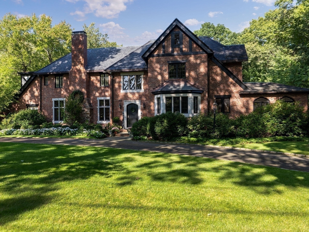 165 Cliff Road Wellesley, MA 02481 - Photo 3 of 42