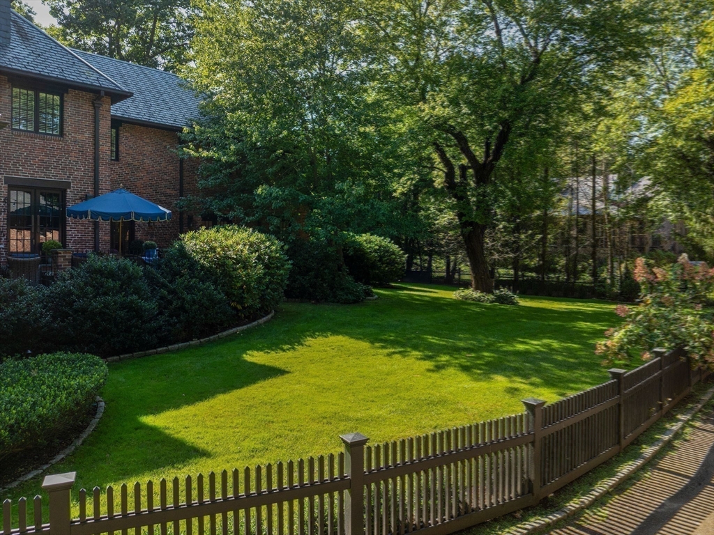 165 Cliff Road Wellesley, MA 02481 - Photo 35 of 42