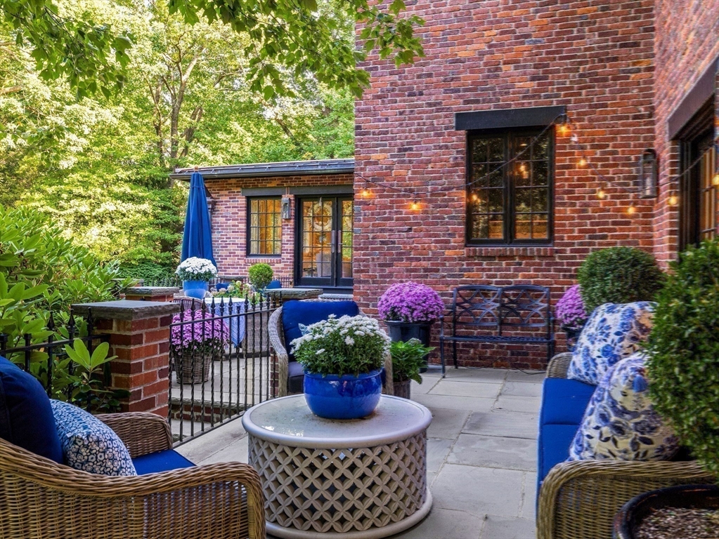 165 Cliff Road Wellesley, MA 02481 - Photo 36 of 42