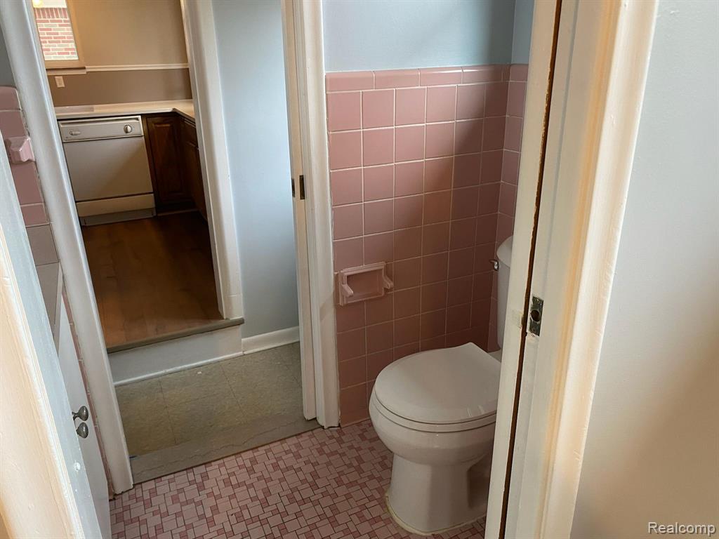 24820 Roxana Avenue Eastpointe, MI 48021 - Photo 14 of 17 Gallery Image 14