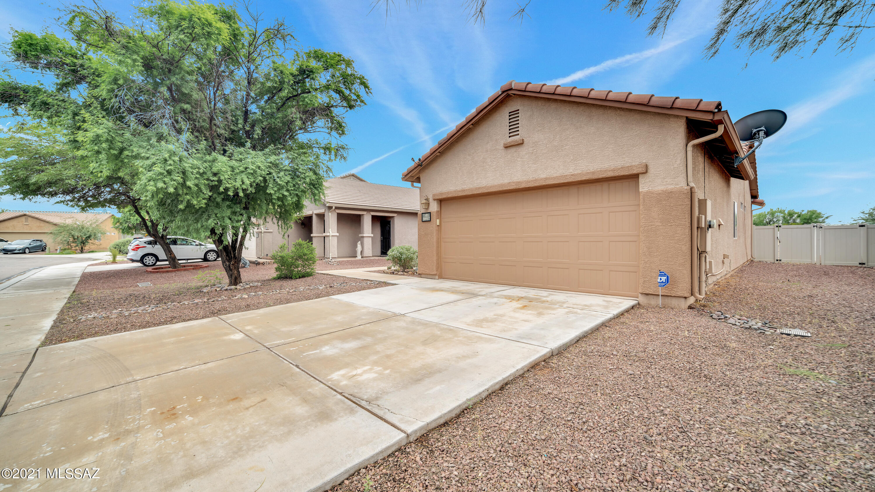 20917 East Treasure Road Red Rock, AZ 85145 - Photo 3 of 35