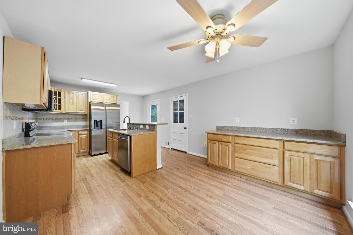 14317 Sturtevant Road Silver Spring, MD 20905 - Photo 18 of 55 Breakfast Area
