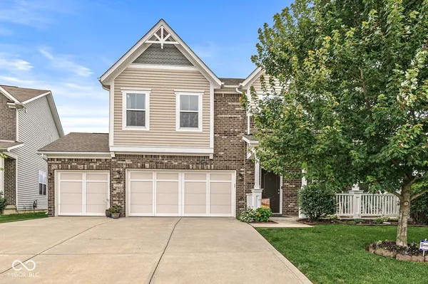 $520,000 | 7713 Eagle Point Circle, Zionsville, IN 46077