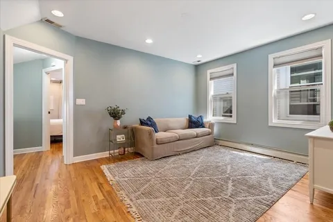 $899,000 | 3452 North Damen Avenue, Chicago, IL 60618