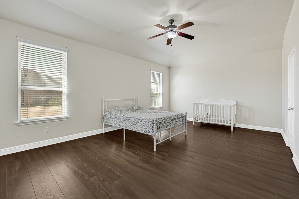 4535 Mondial Road Katy, TX 77493 - Photo 19 of 26 Primary Bedroom is generous in size.