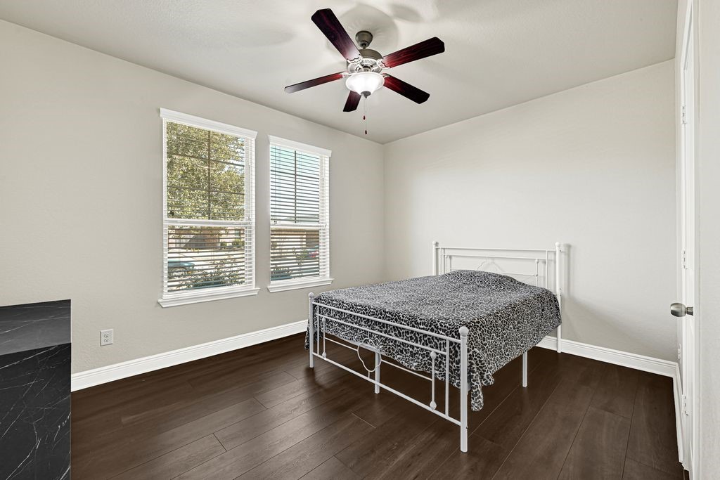 4535 Mondial Road Katy, TX 77493 - Photo 4 of 26 Guest ensuite