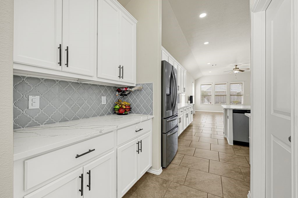 4535 Mondial Road Katy, TX 77493 - Photo 9 of 26 Extra counter space for a coffee bar area