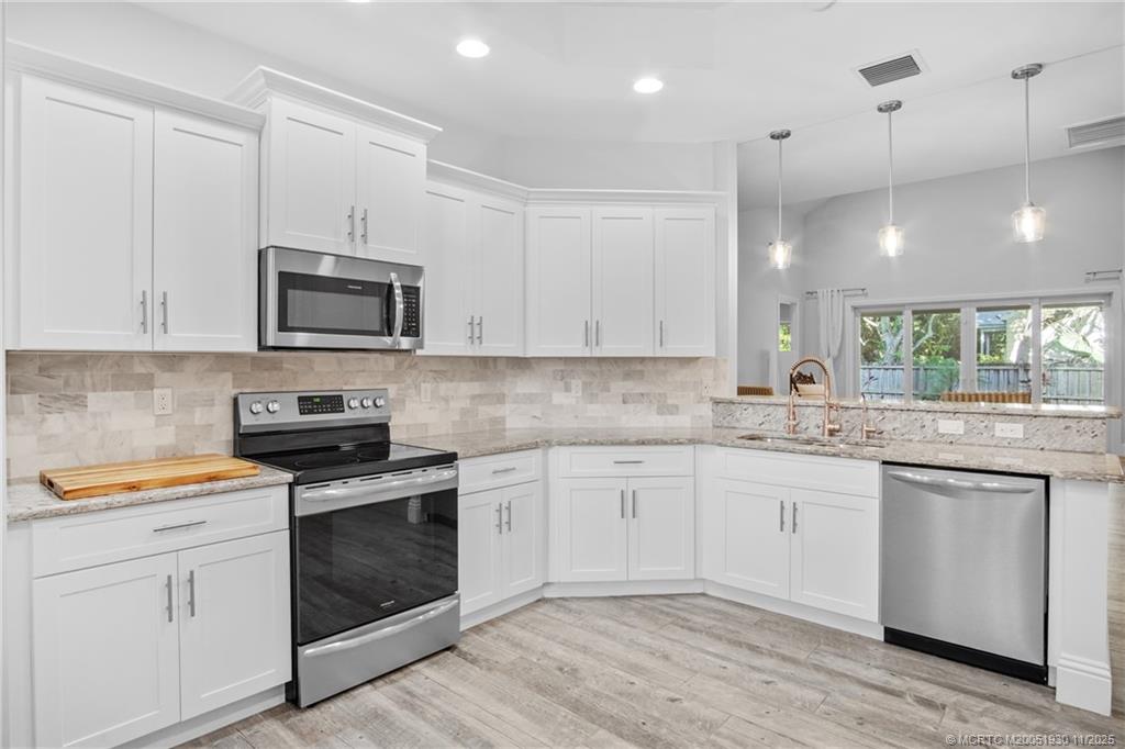 965 Southwest Flora Belle Lane Stuart, FL 34994 - Photo 13 of 42