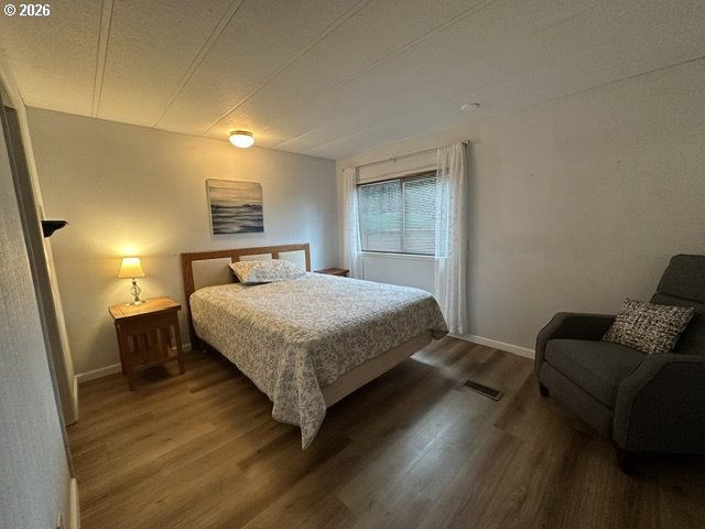 3760 Highway 101, Unit 18 Florence, OR 97439 - Photo 9 of 29 Bedroom