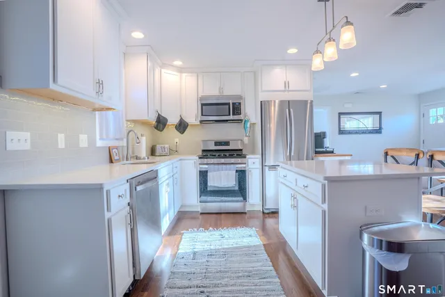 $3,200 | 348 Buckingham Avenue, Milford, CT 06460