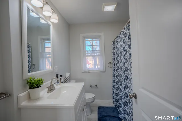 $3,200 | 348 Buckingham Avenue, Milford, CT 06460