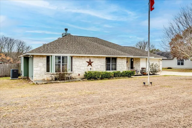 $425,000 | 300 Dove Hollow Drive, Kyle, TX 78640